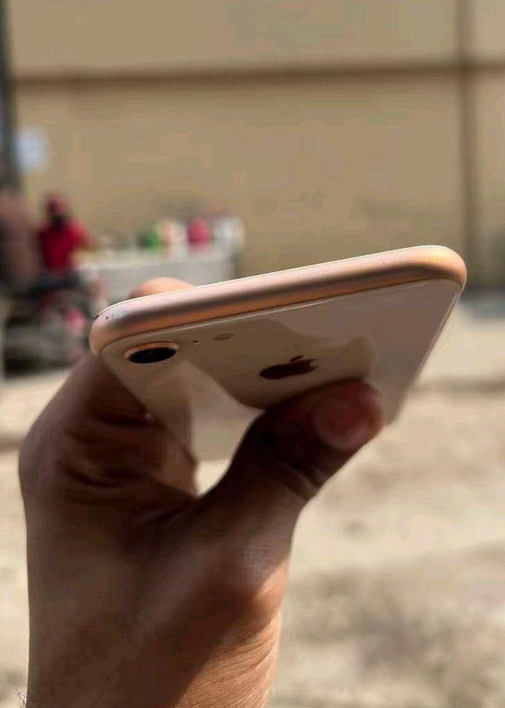 iphone 8 4