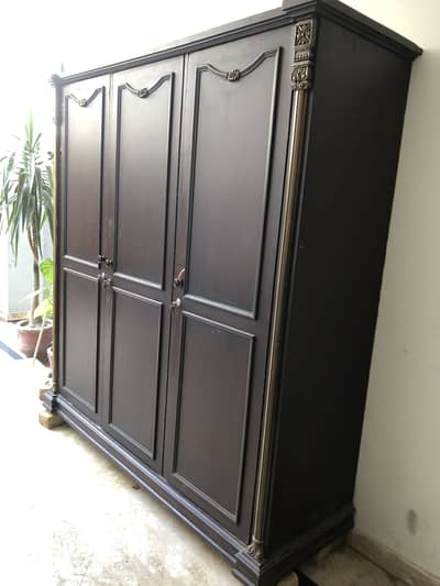 Almari for sale Big size