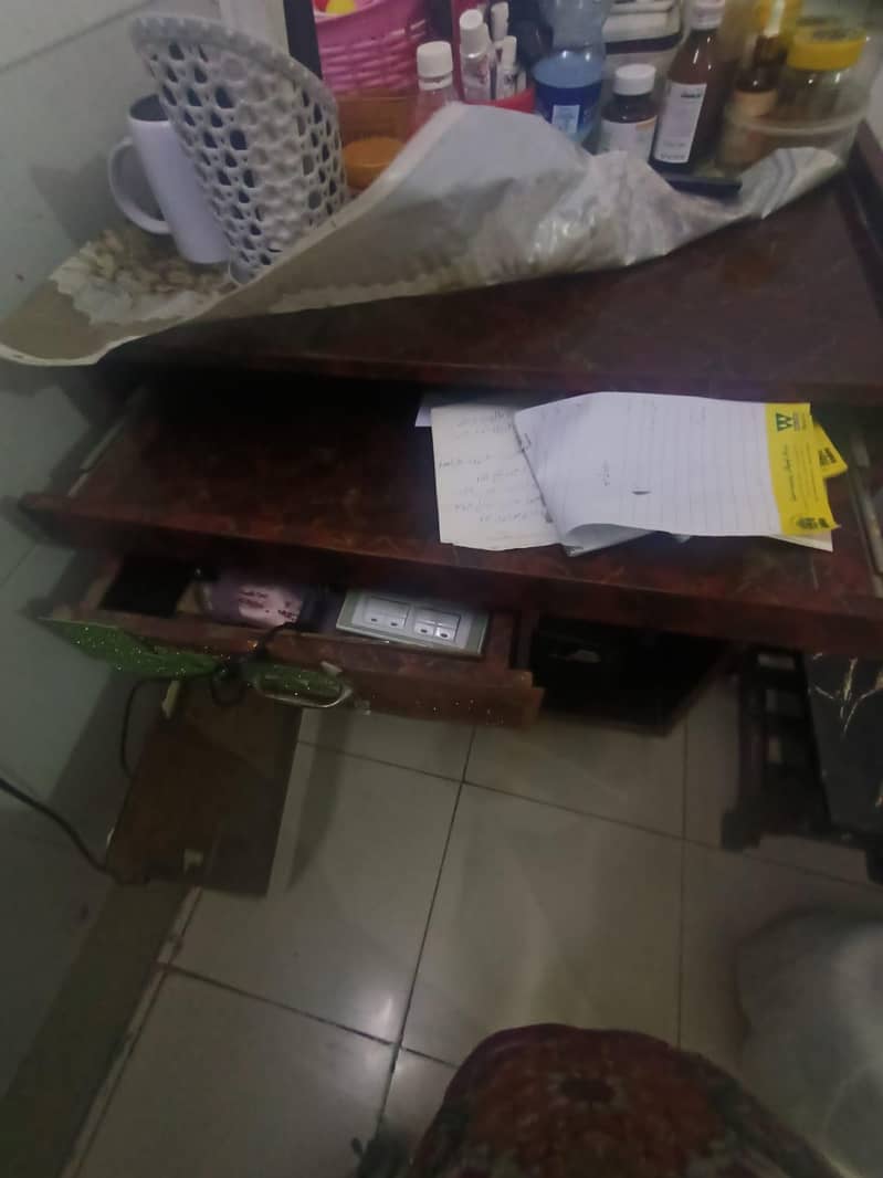 computer table 4