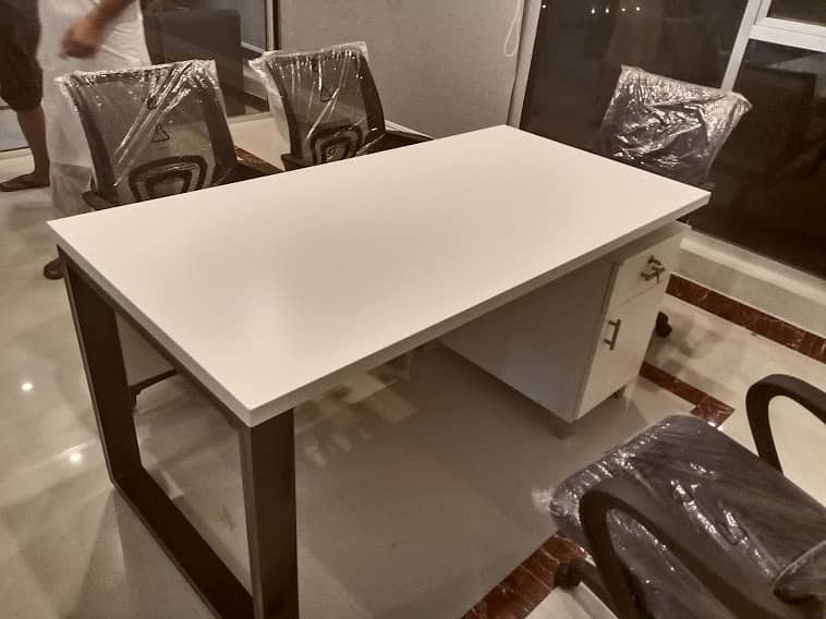 Executive Table/Office Chair/Office Table/Workstations Desk 3