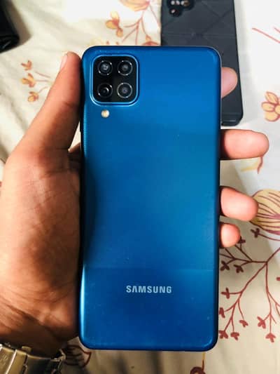 SAMSUNG GALAXY A12