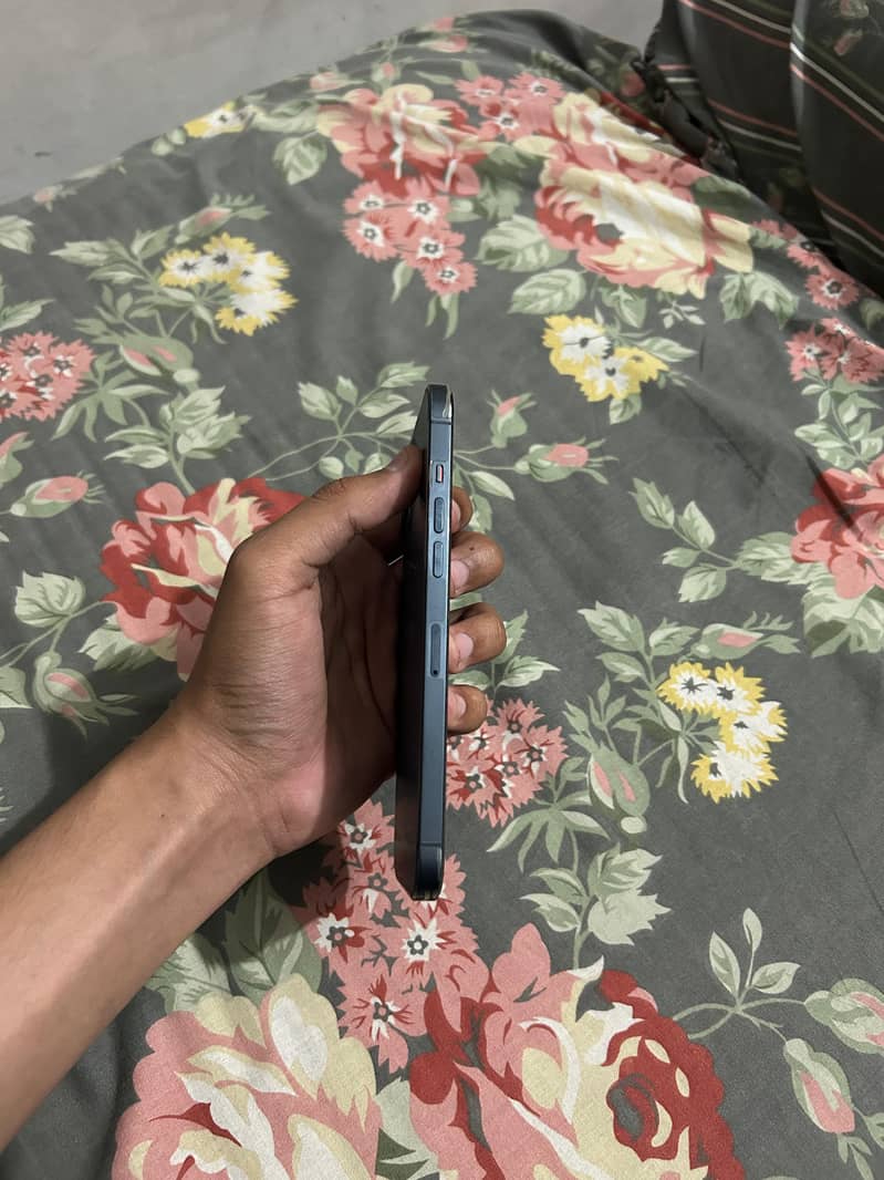 iphone 12 pro max 3
