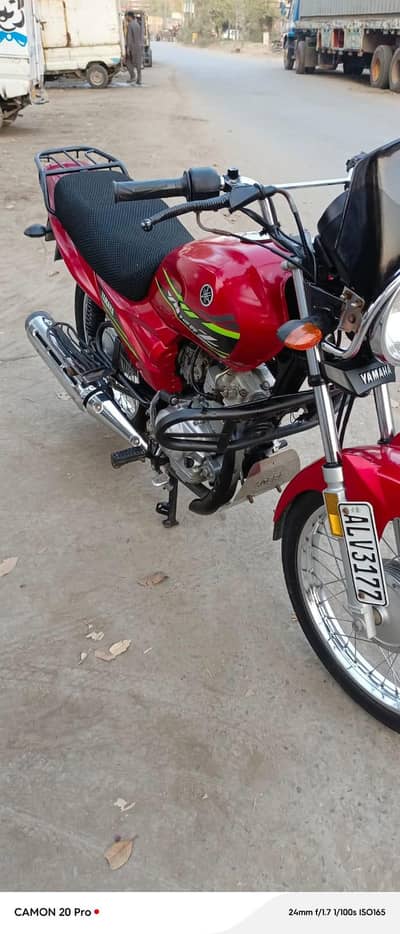 Yamaha 125 z neat&clean