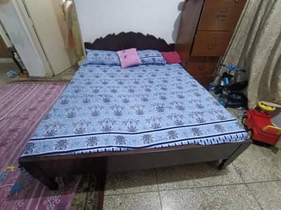King Bed-Set (Wooden)