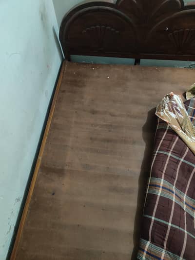 bohut achi wood Hai. Ghar ka isramal ka Liya ya bohut mazboot chiz Hai