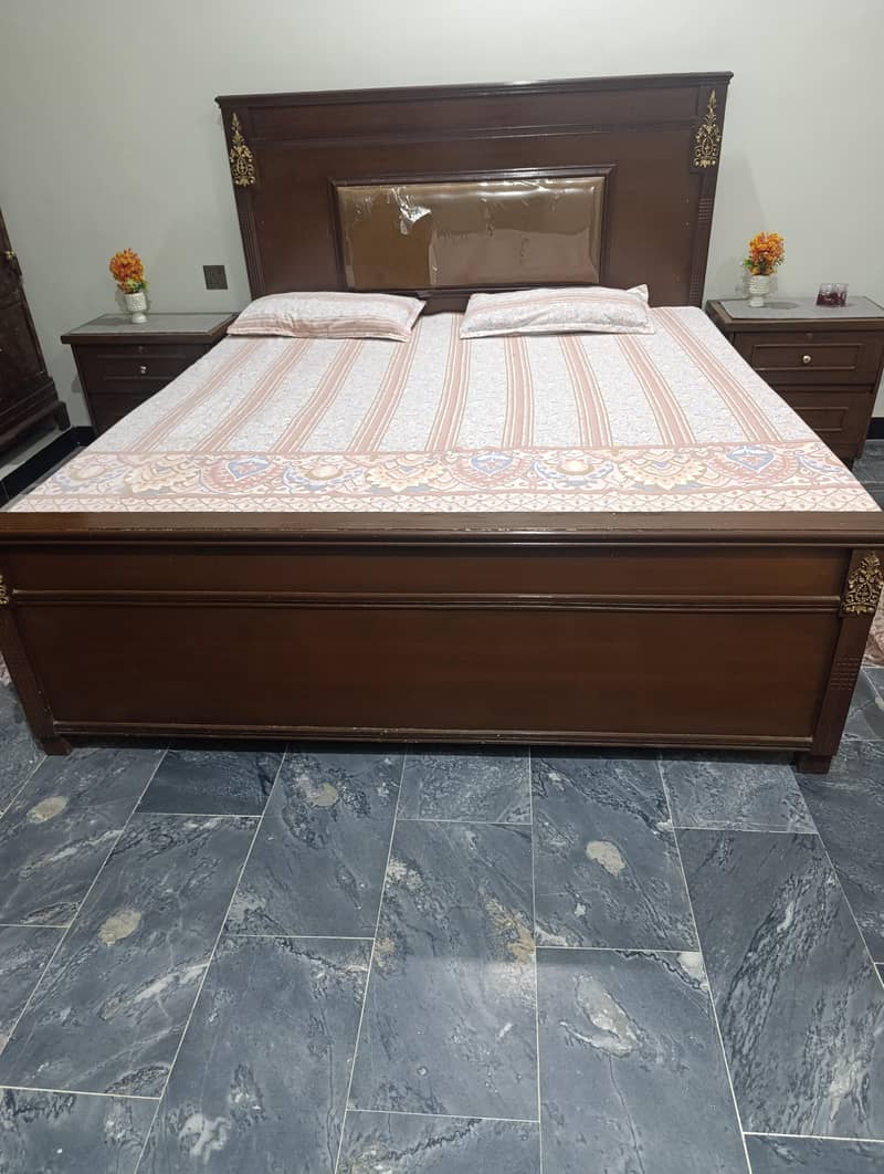 King size bed 5