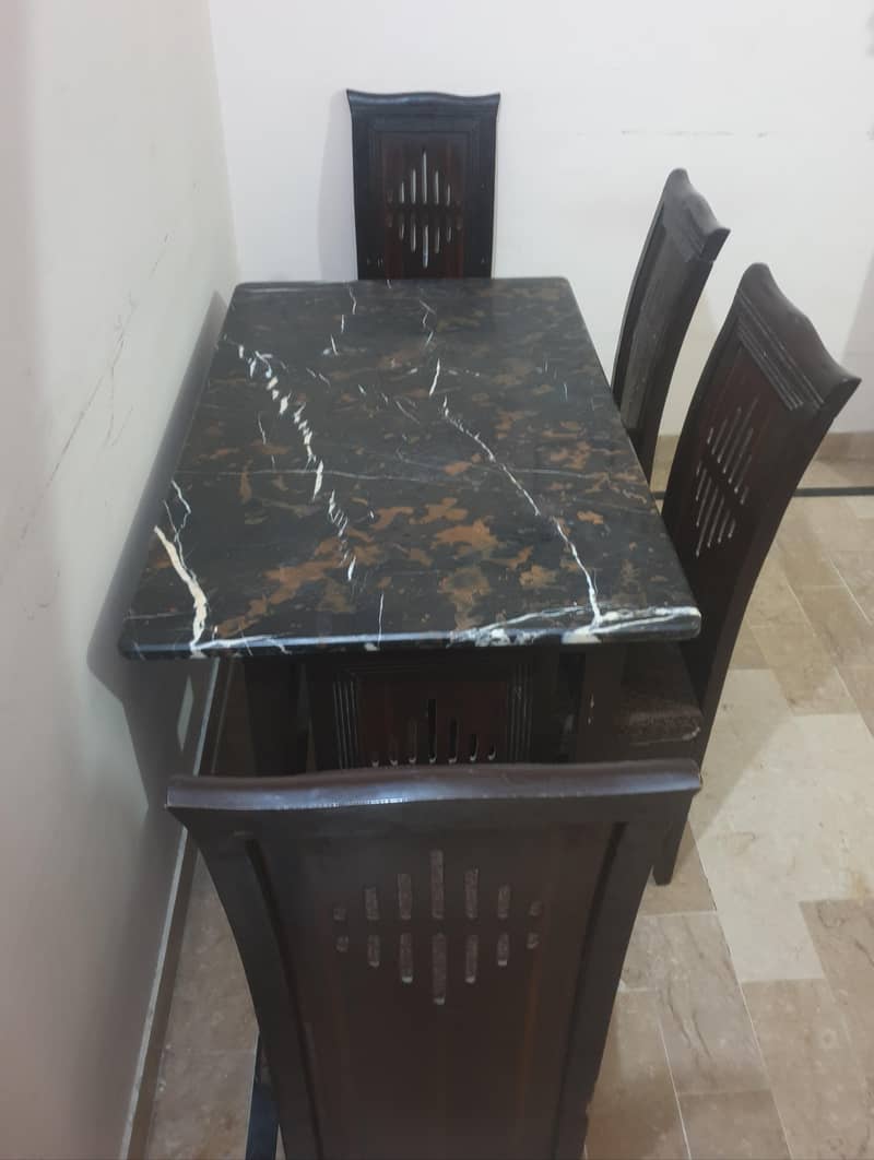 Marble Dining Table 4 Seaters 1