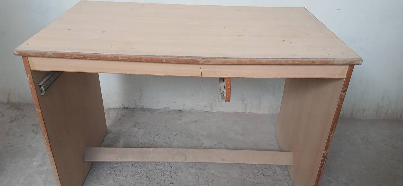 Computer Table 7
