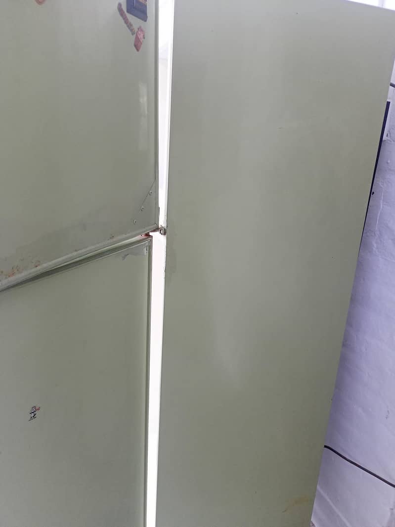 Refrigerator 4