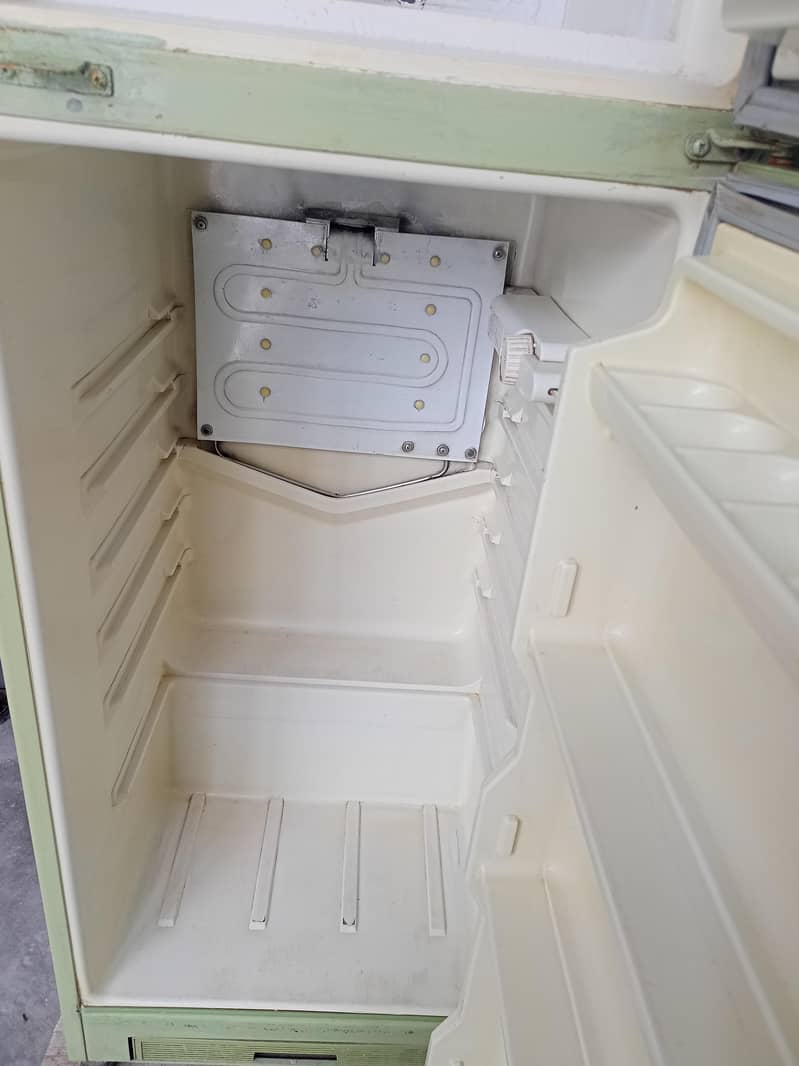 Refrigerator 7