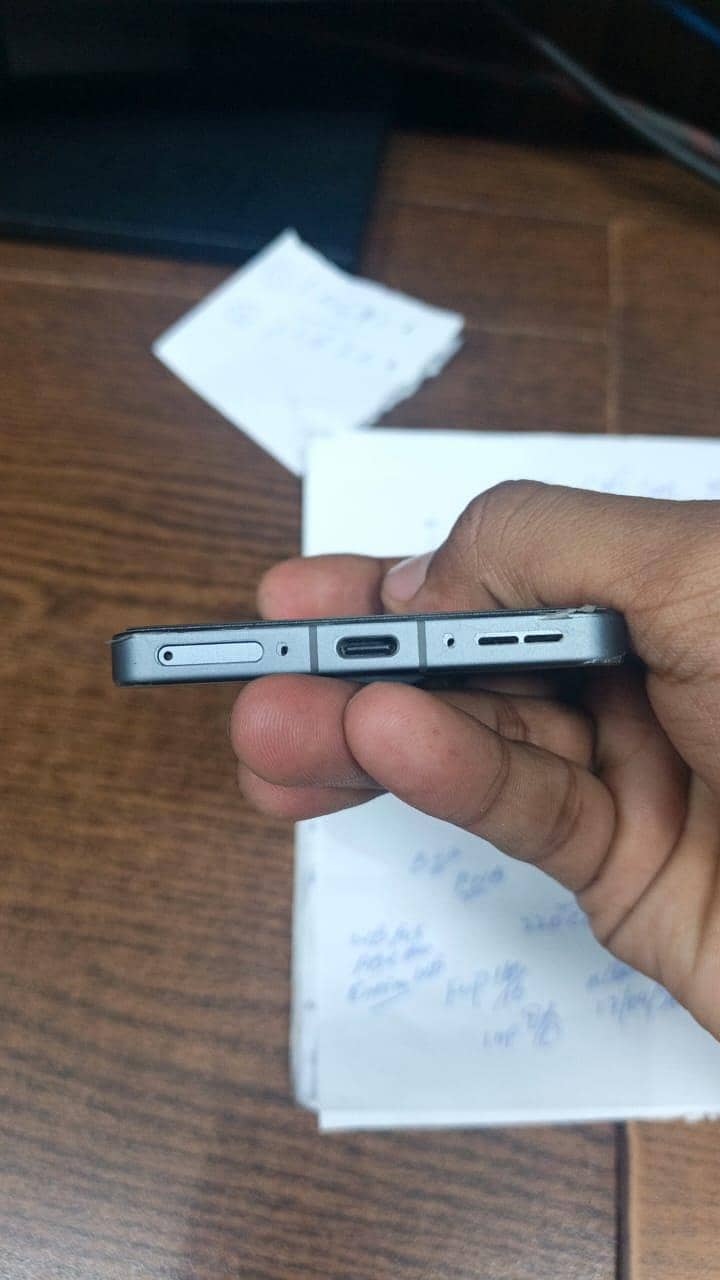 Oneplus ace 5 4