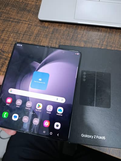 Samsung Galaxy Z Fold 5