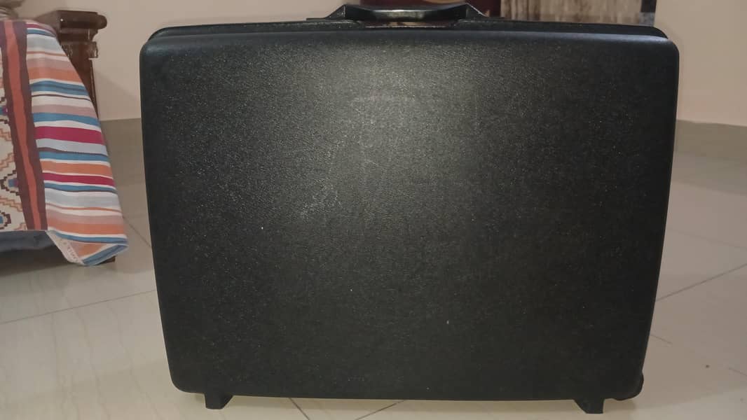 suitcase 0