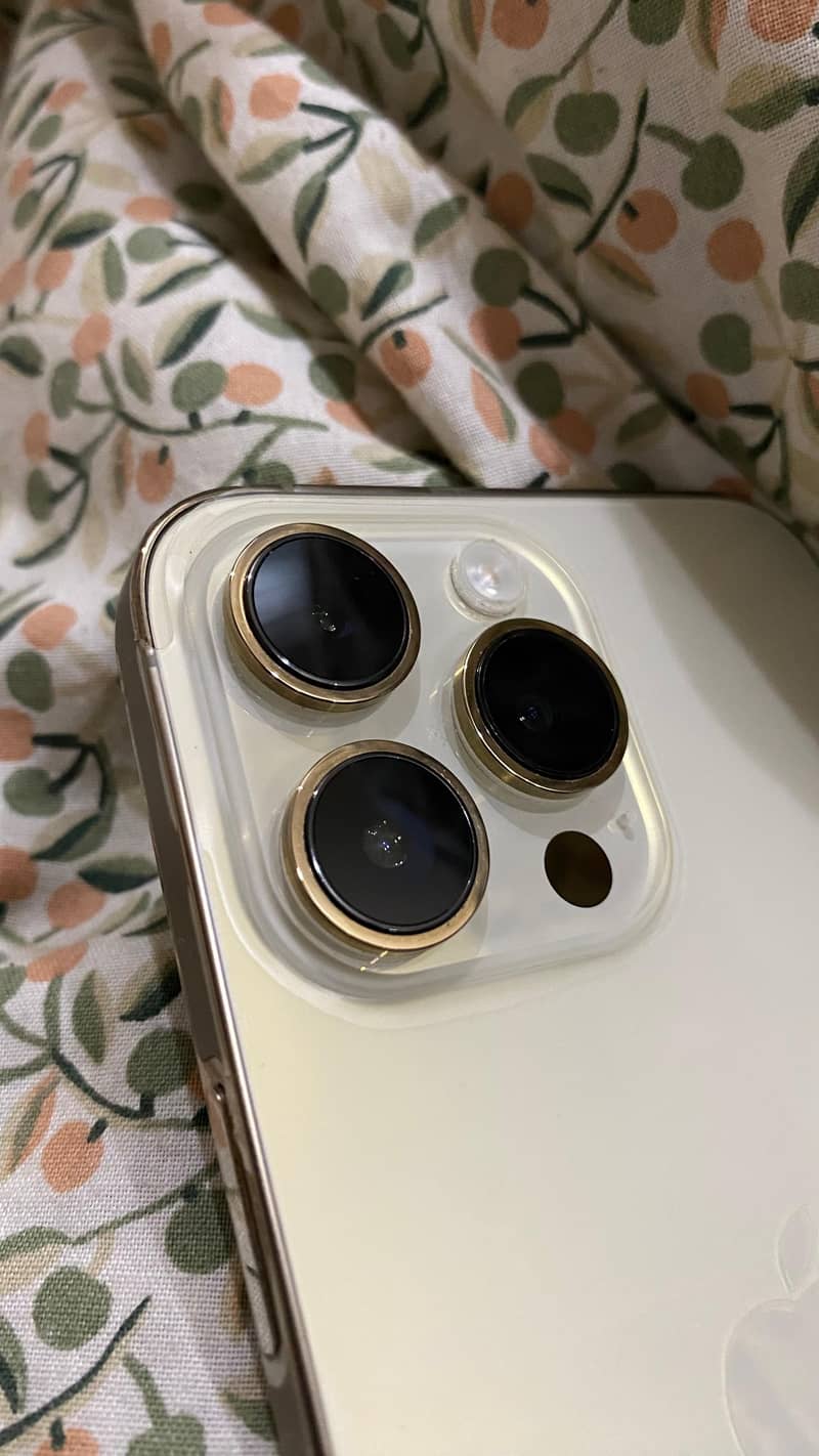 iPhone 14pro max 1