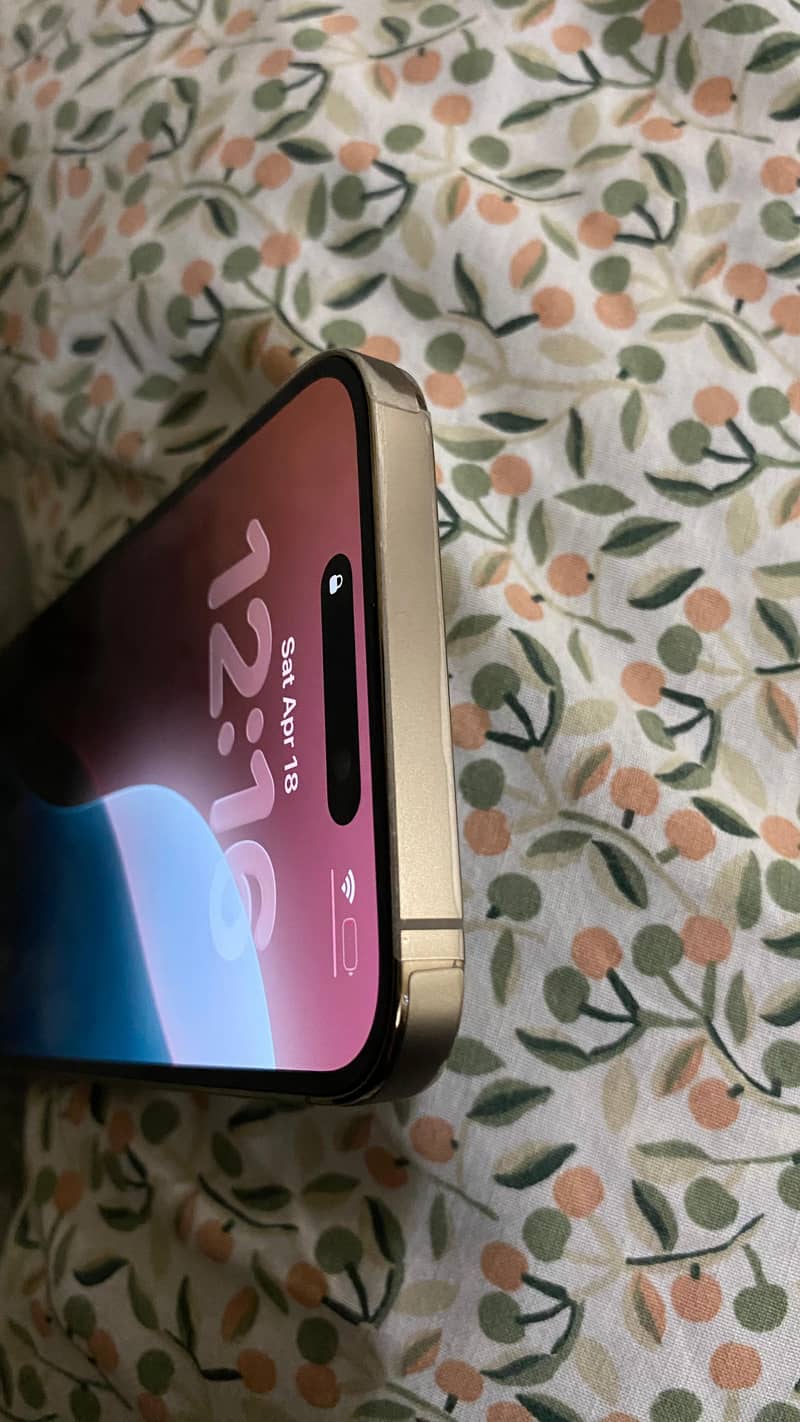 iPhone 14pro max 5