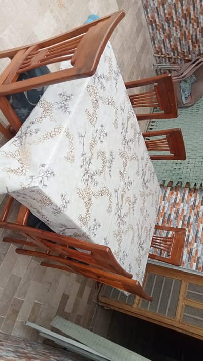 Dinning Table With 6 Chairs