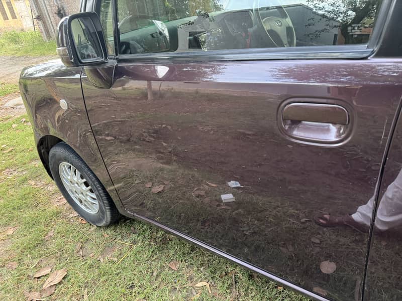 Daihatsu move conte basic variant 3
