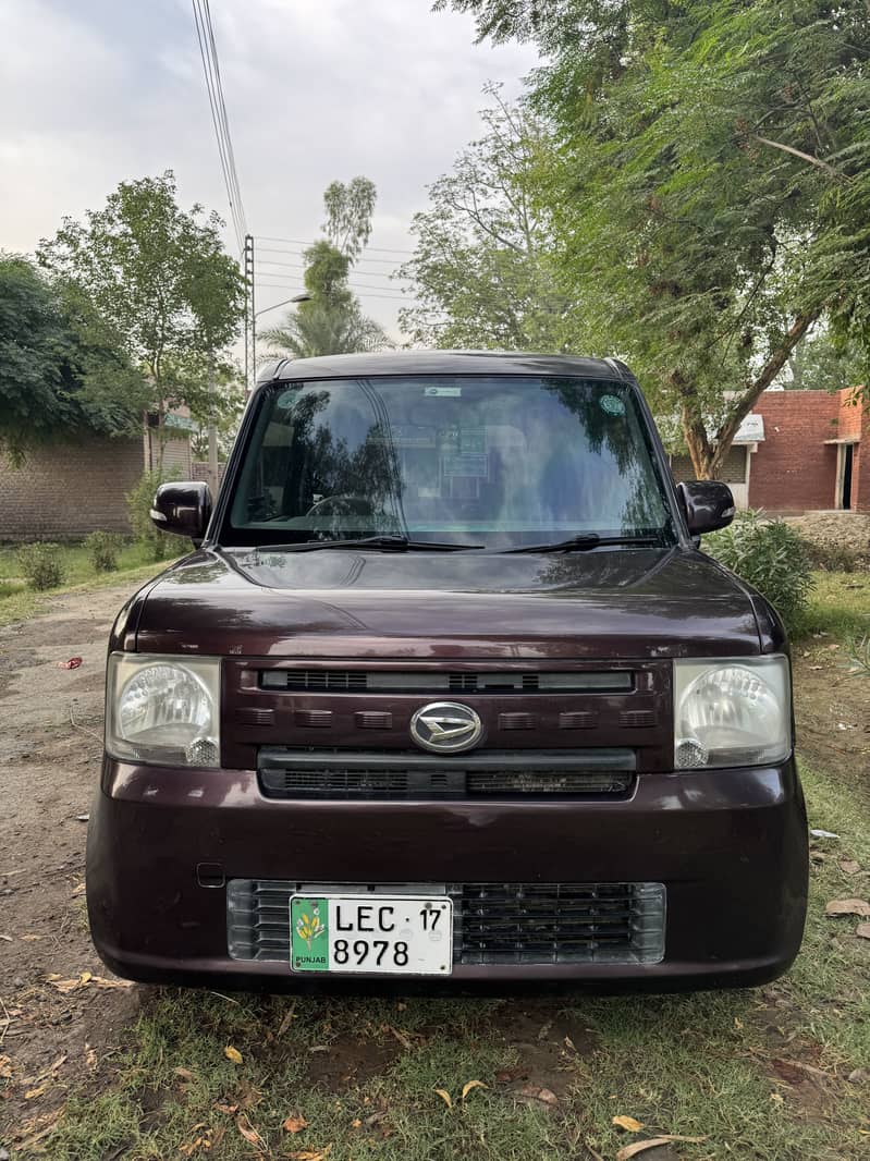 Daihatsu move conte basic variant 4