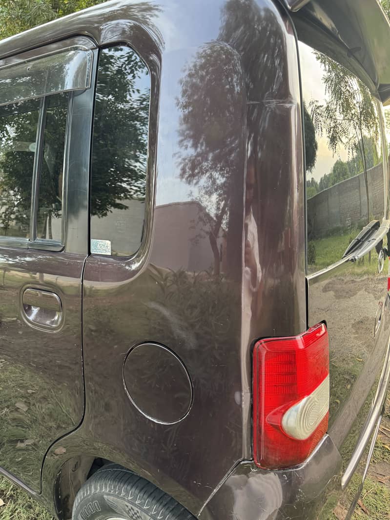 Daihatsu move conte basic variant 10