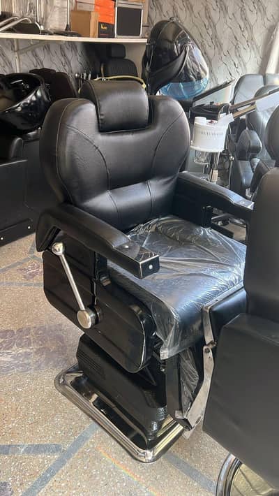 Saloon Chairs / Barber Chairs / Parlour Chairs / Cutting Chairs