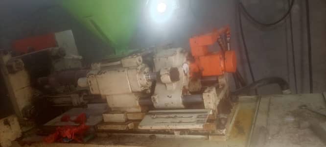 jection molding machine