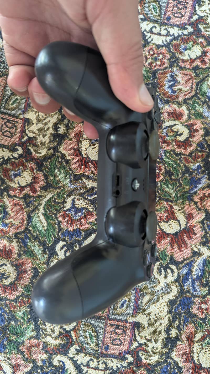 PS4 CONTROLLER ORIGINAL 5