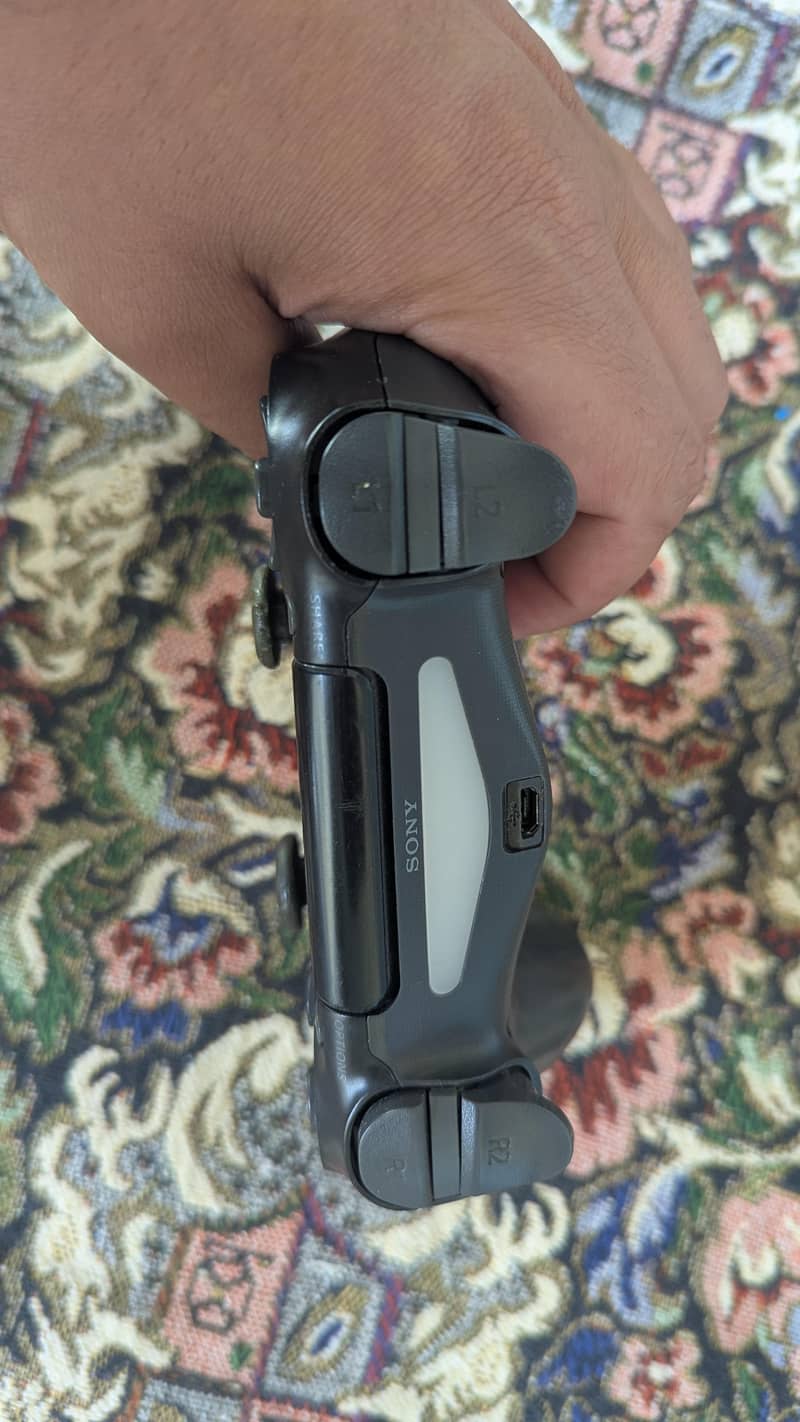 PS4 CONTROLLER ORIGINAL 10