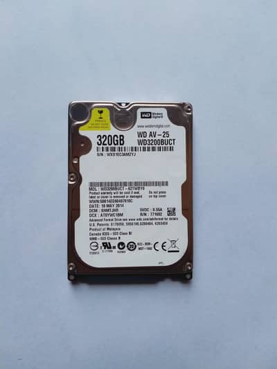 I'm selling WD hard drive 320gb laptop & pc