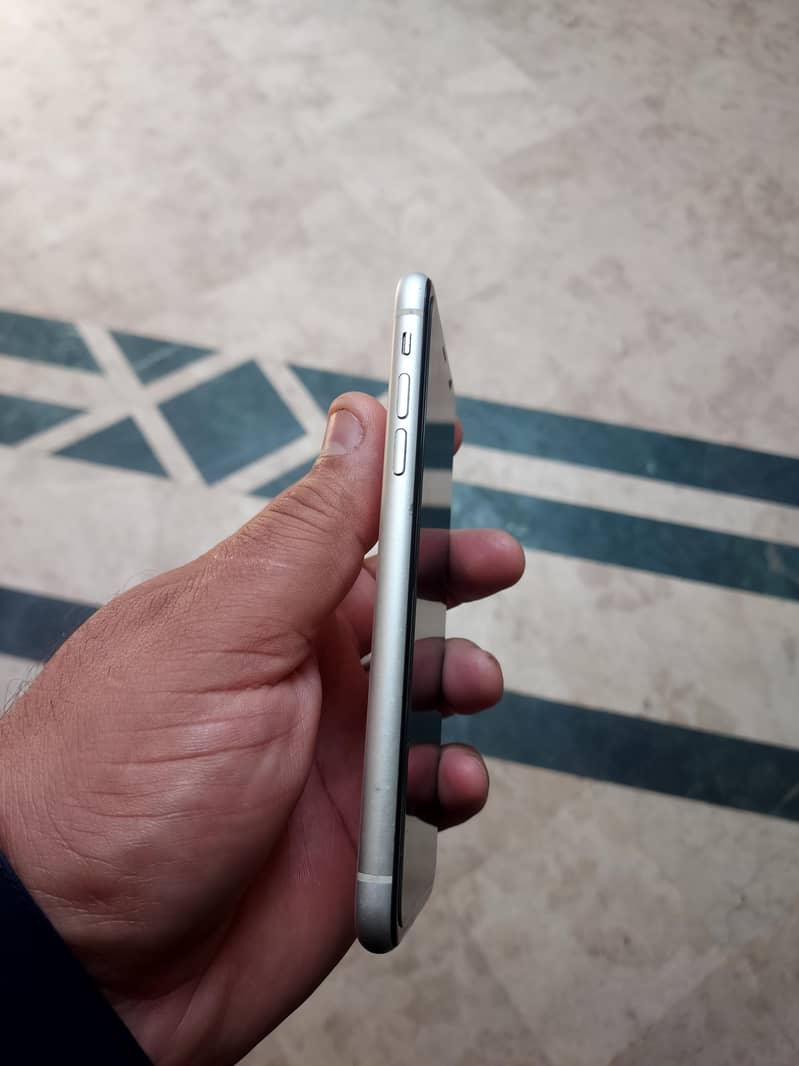 iphone xr 1