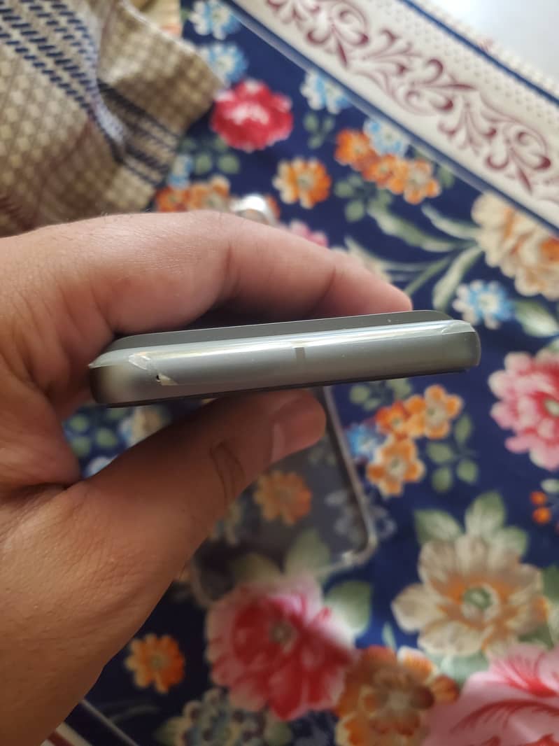 Google Pixel 8 5