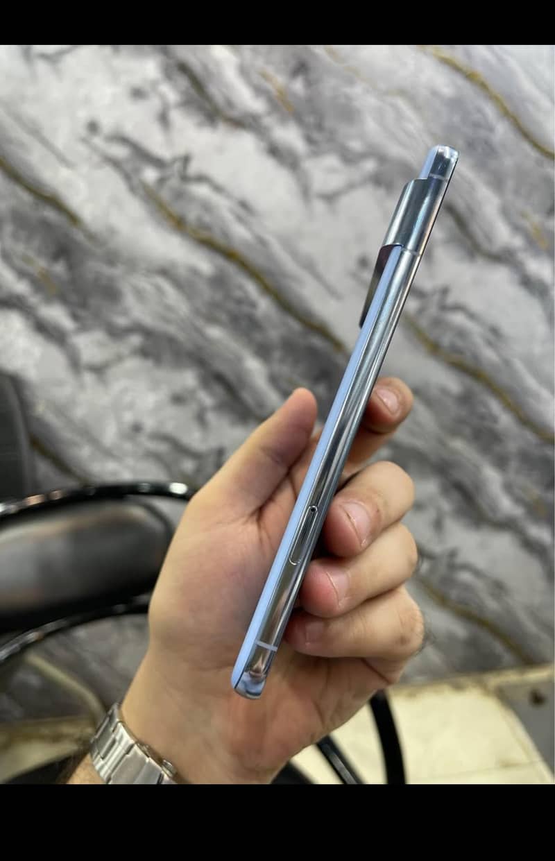 GOOGLE PIXEL 8 PRO 5