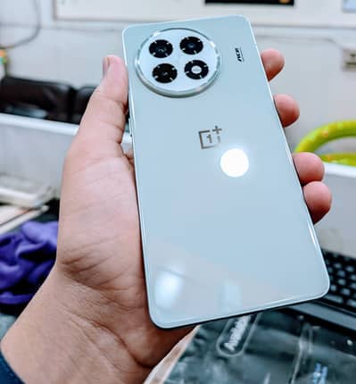Oneplus Ace5 -13R Ram16+16 ROM512Gb Special Edition brand new