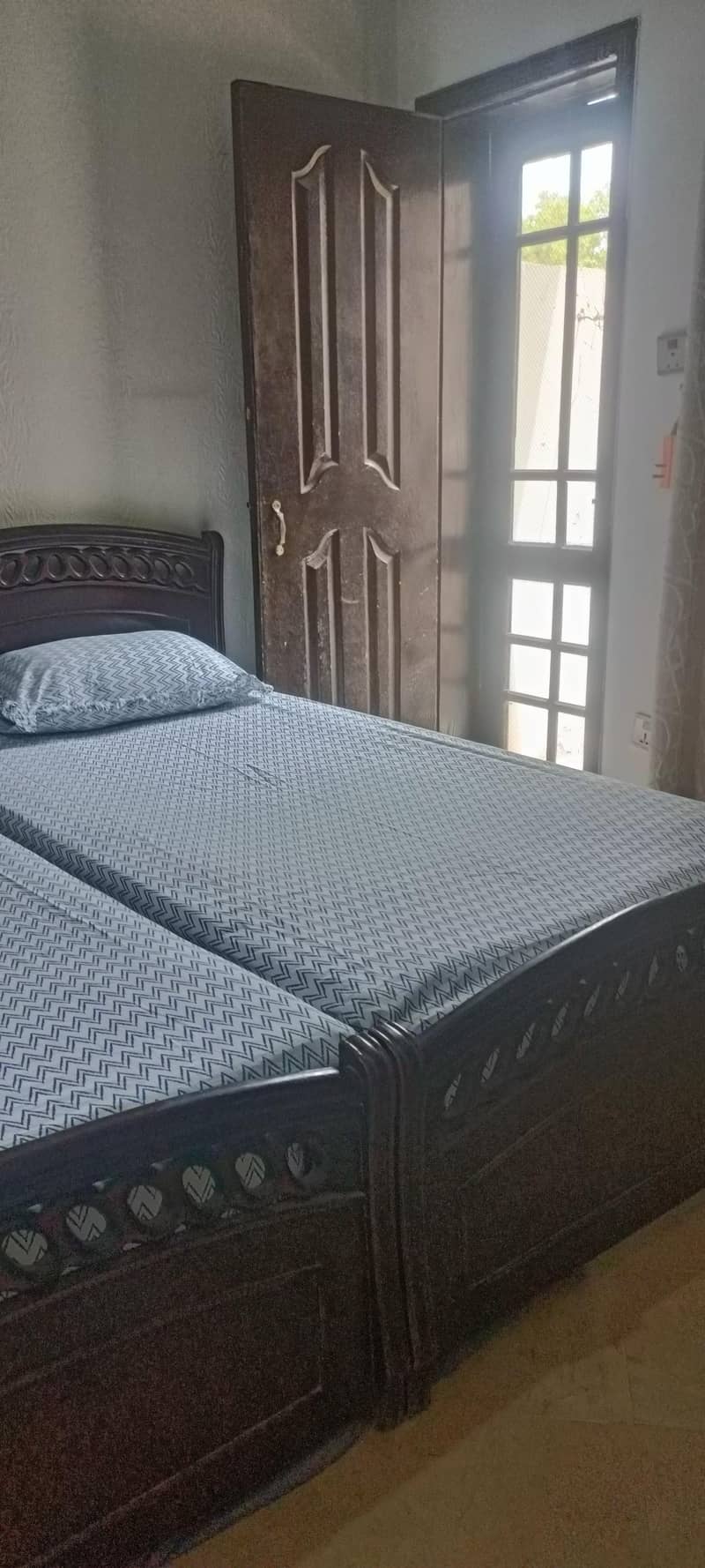 2 Single Bed 1