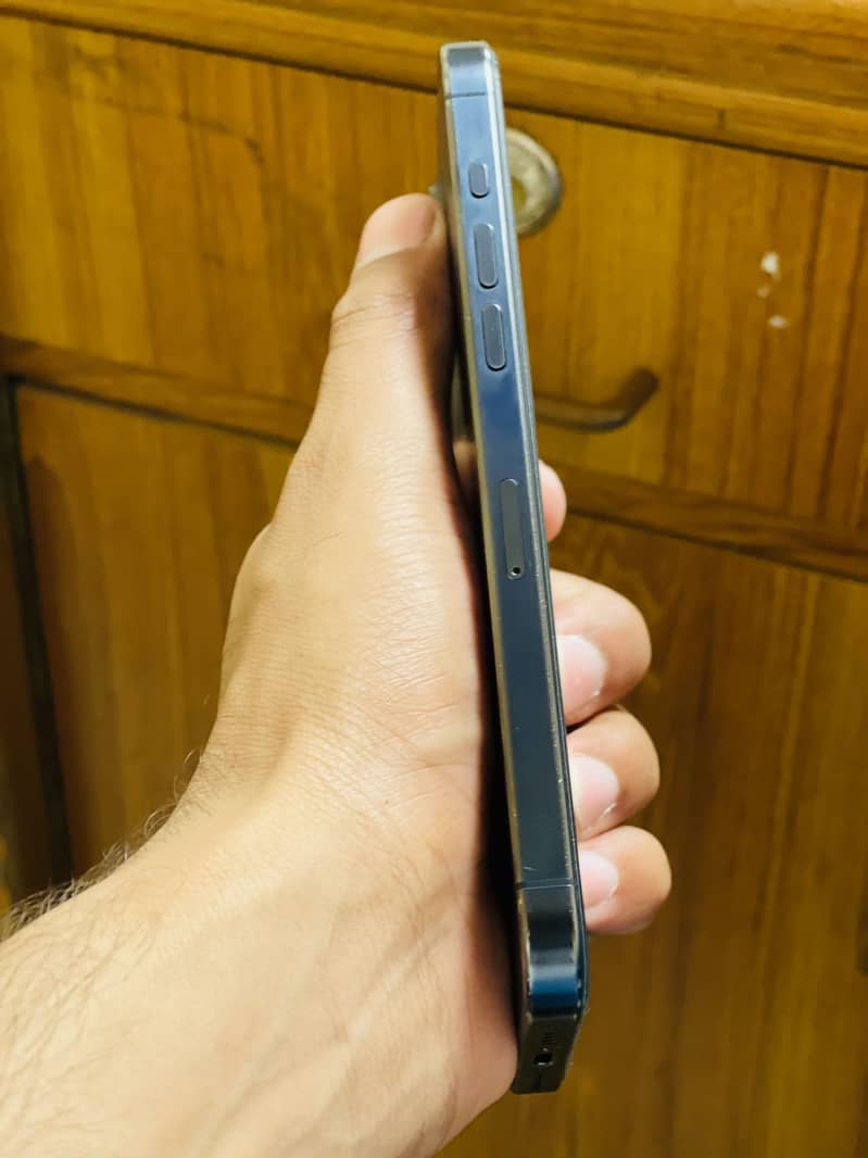 iPhone 15 pro max 3