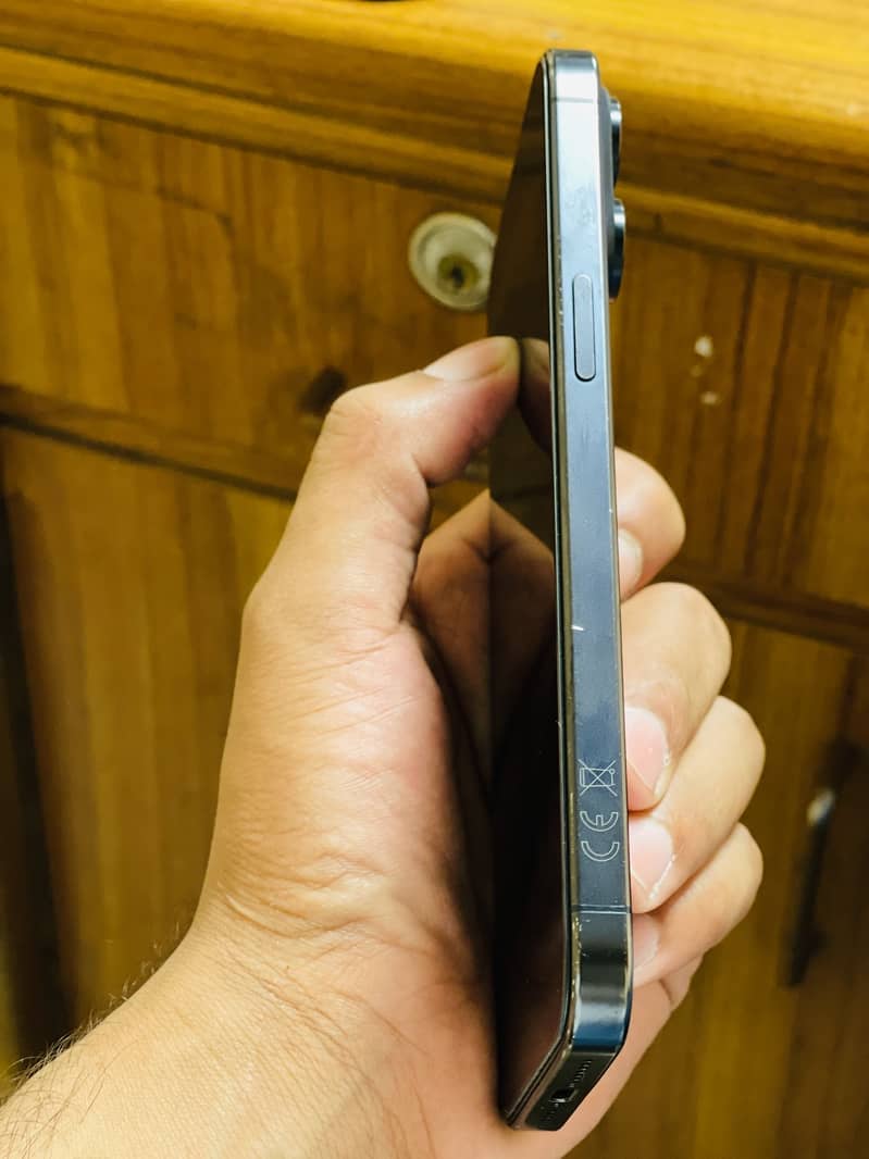 iPhone 15 pro max 7