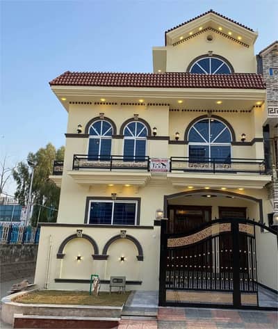Size 25x40 Brand New House For Sale In G-13