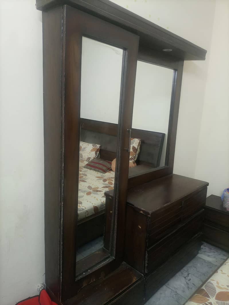 Dressing table, 0