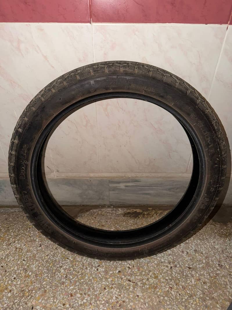 Two Tyres 0