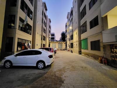 FLAT AVAILABLE FOR SALE