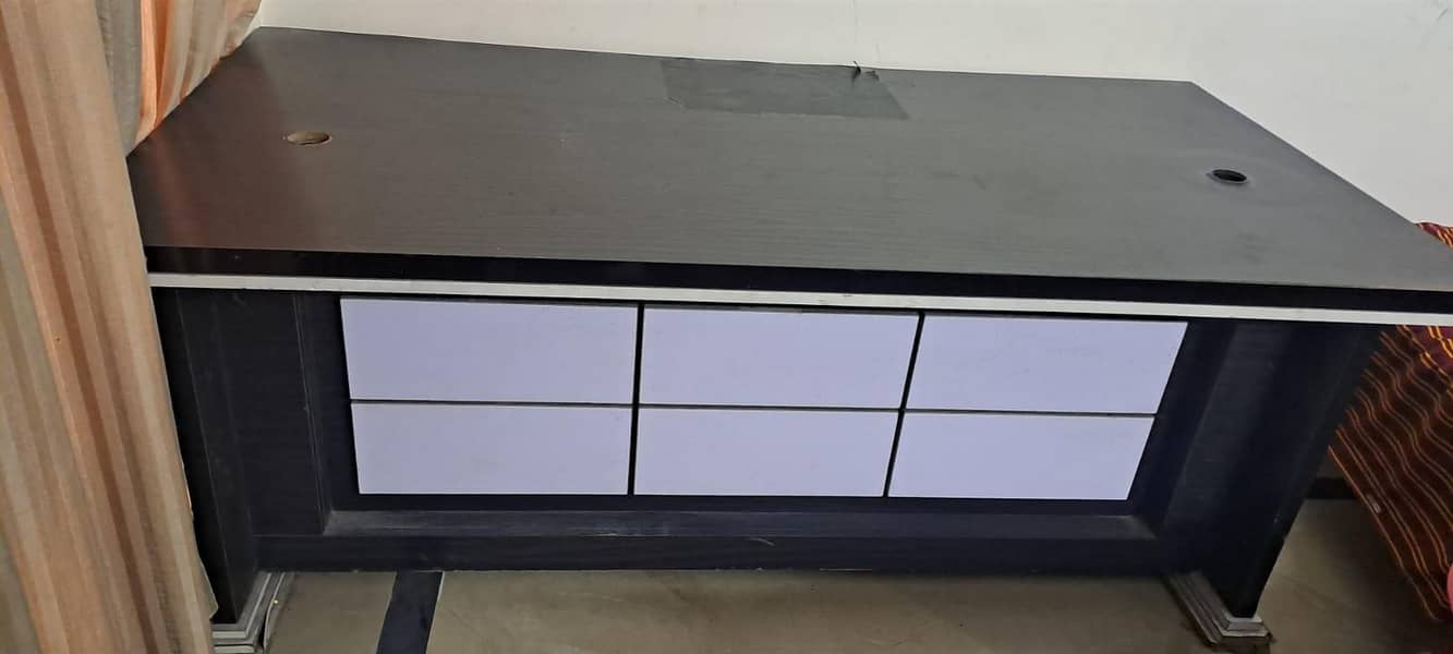 Office Table 6