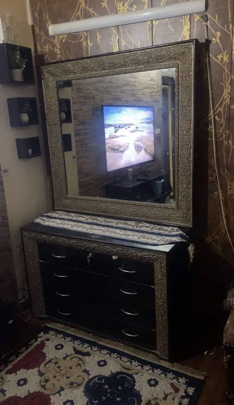 Bedroom Dressing table 2