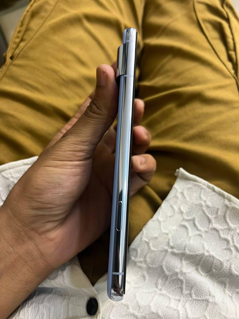 google pixel 8 pro 2