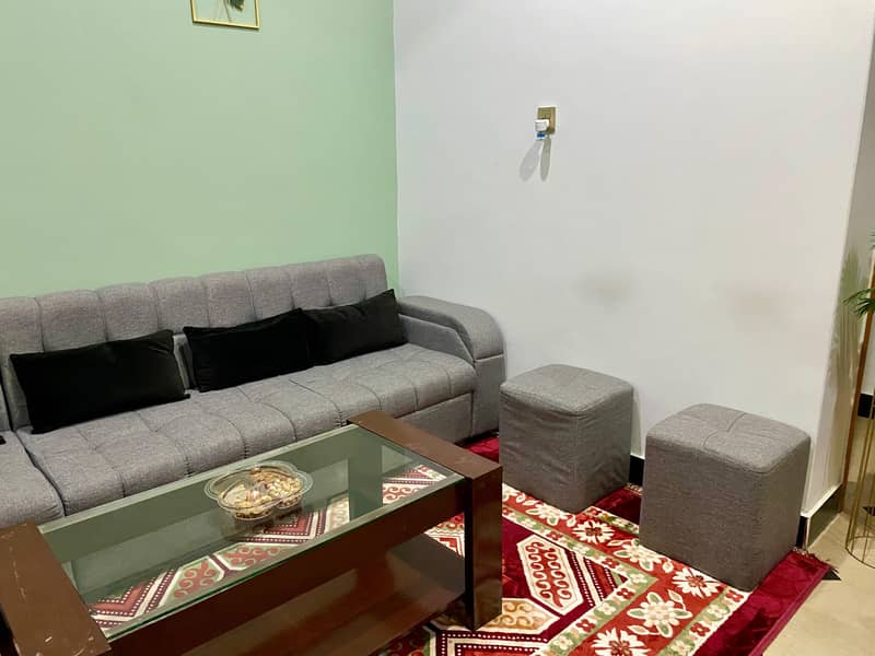 Sofa with 2 stools 2