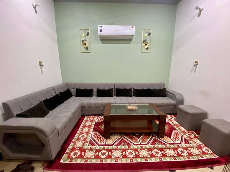 Sofa with 2 stools 4