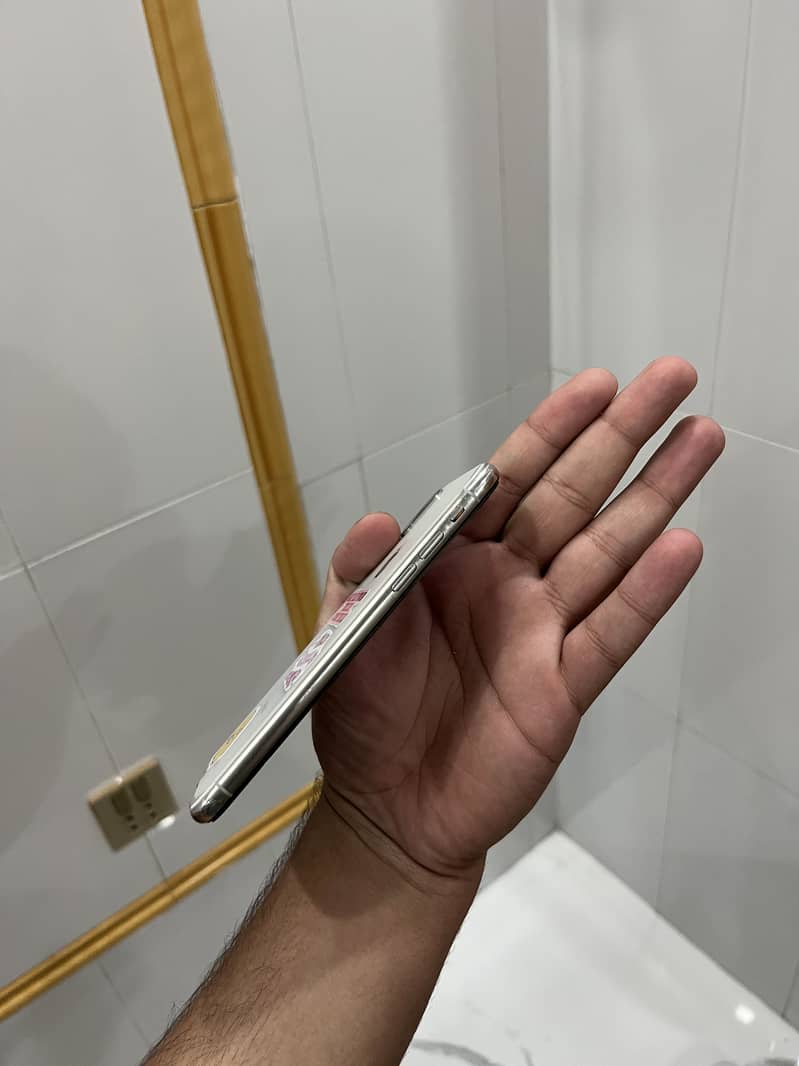 iPhone X 3
