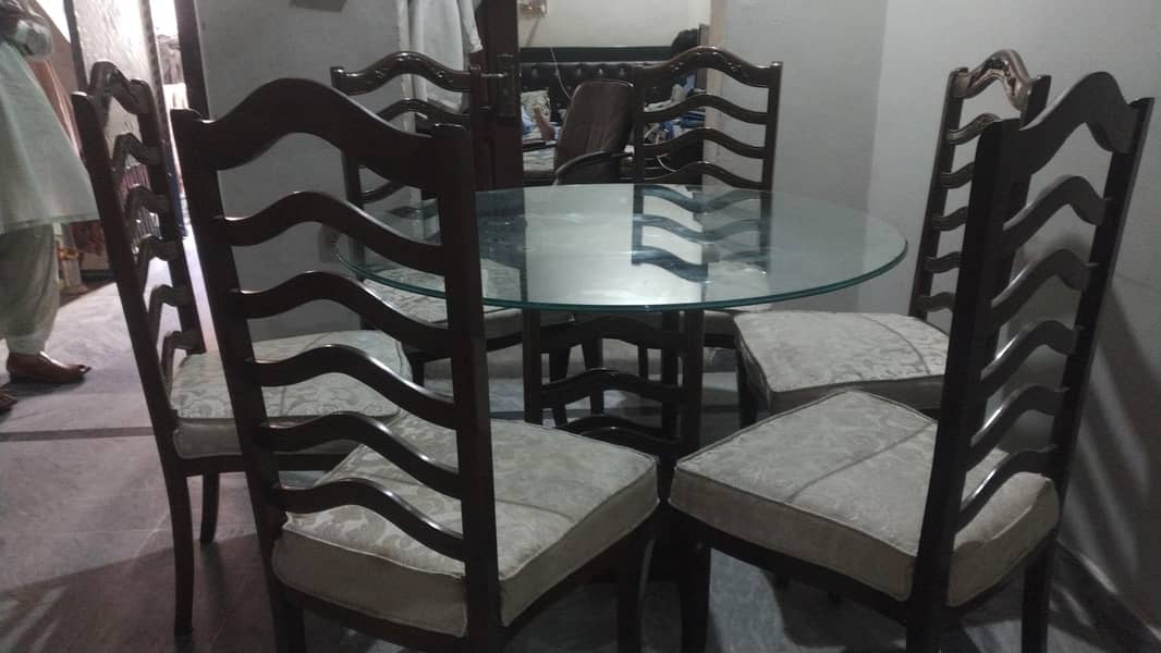 Dining Table 0