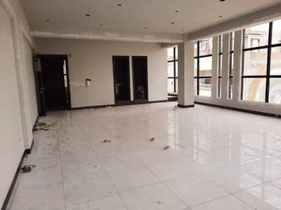 DEFENCE PHASE 7 BRAND NEW OFFICE FOR RENT 1200 SQUARE FEET WITH LIFT