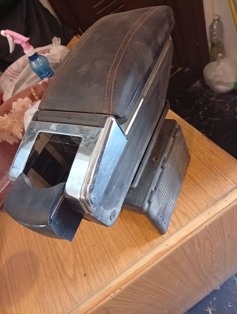 universal arm rest console 1