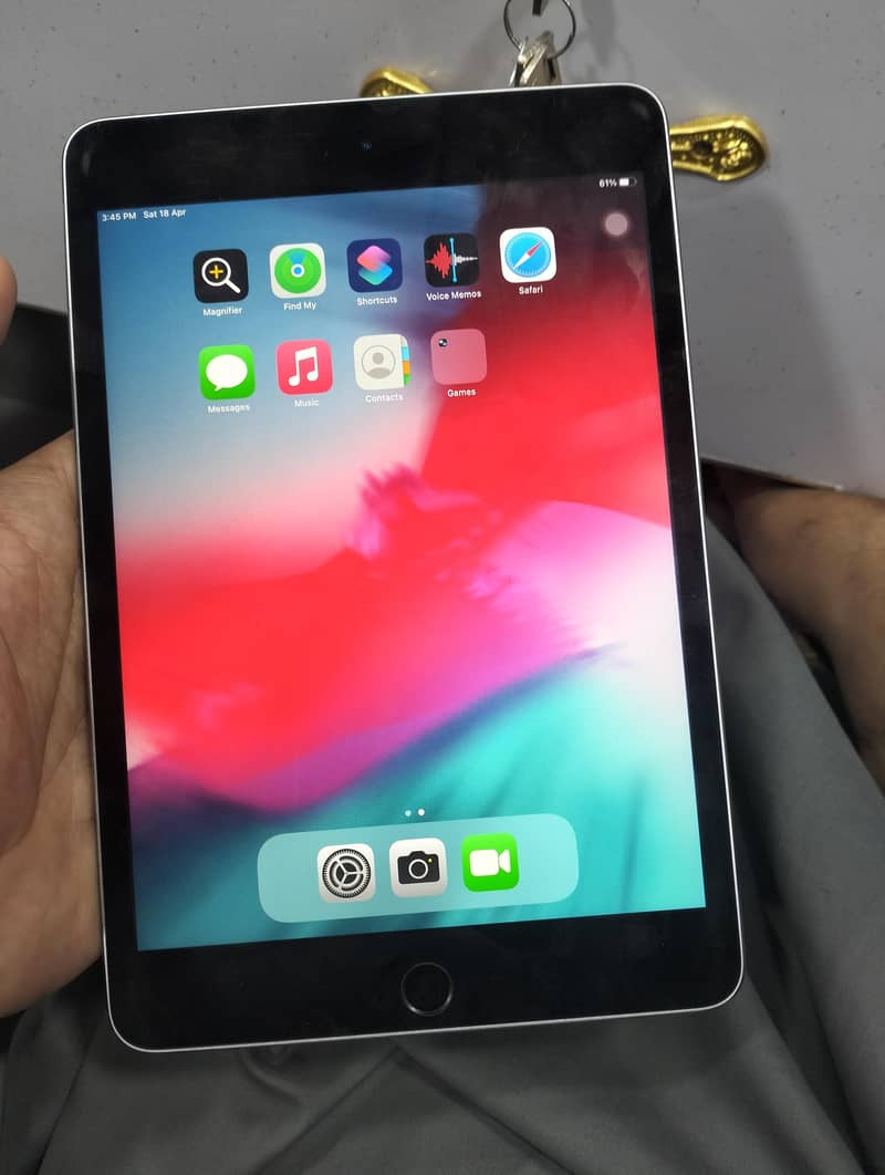 iphone mini 4 Tablet 1