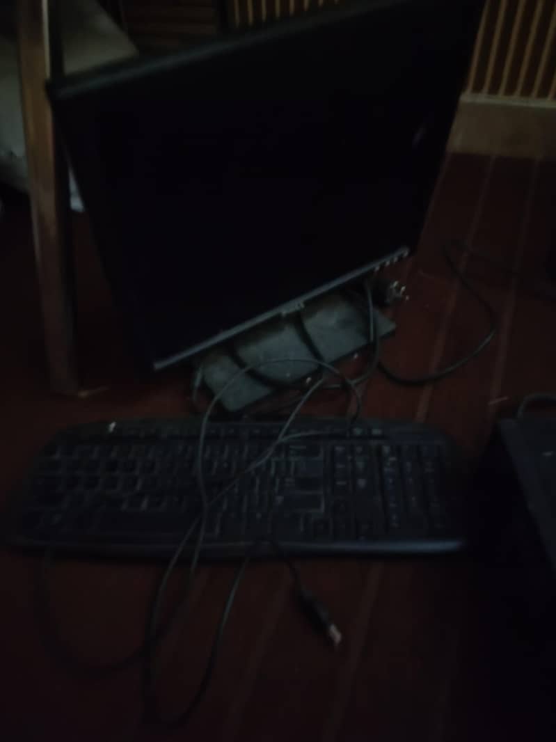 Dell Desktop Computer Set (Complete Setup) 2